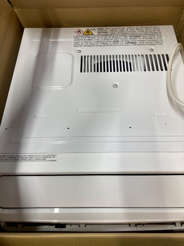 Photo 1 of ***NO RETURNS NO REFUNDS***Frigidaire Gallery 12,000 BTU Smart Inverter Window Air Conditioner with Wi-Fi, Energy Star Most Efficient Certification & Indoor Air Quality Monitoring, Cools Up to 450 Sq. Ft., Ultra Quiet, White