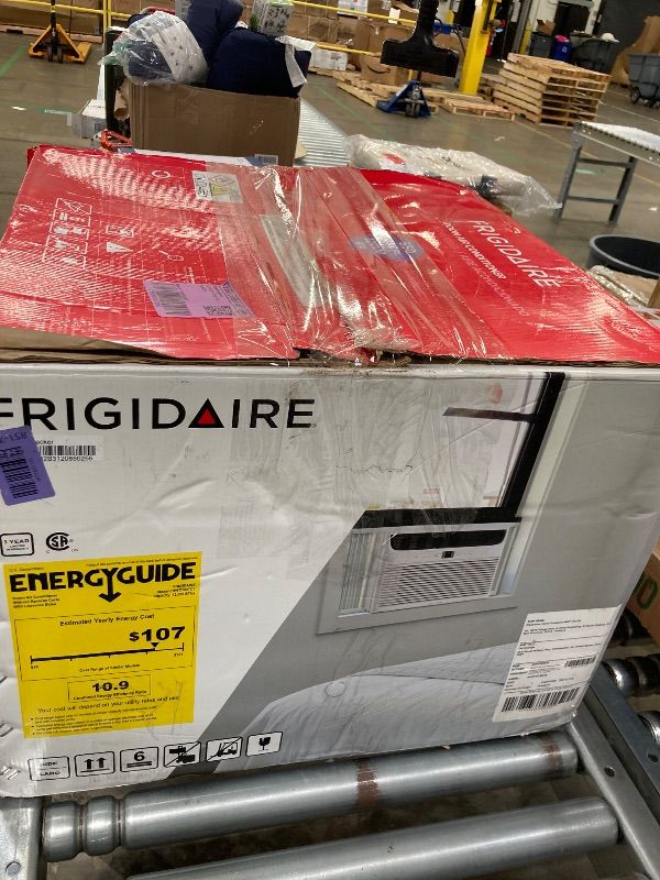 View 4 of ***PARTS ONLY****Frigidaire 12,000 BTU Window Air Conditioner with Remote Control, Cools Up to 550 Sq. Ft., Quiet Operation, Eco Mode, 3 Fan Speeds, Auto Restart, White