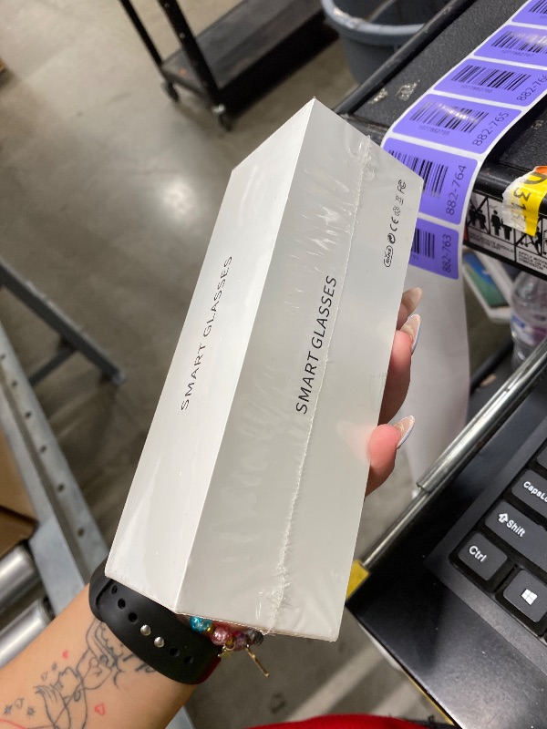 Photo 1 of ******* SEALED BY COMPANY*******HAIXINDA AI Smart Glasses, AI Glasses Powered by ChatGPT, Photochromic Lenses, Support 169 Languages, Real-Time Translation via APP, Bluetooth Glasses for Men & Women, Meeting Travel Trade (Pink)