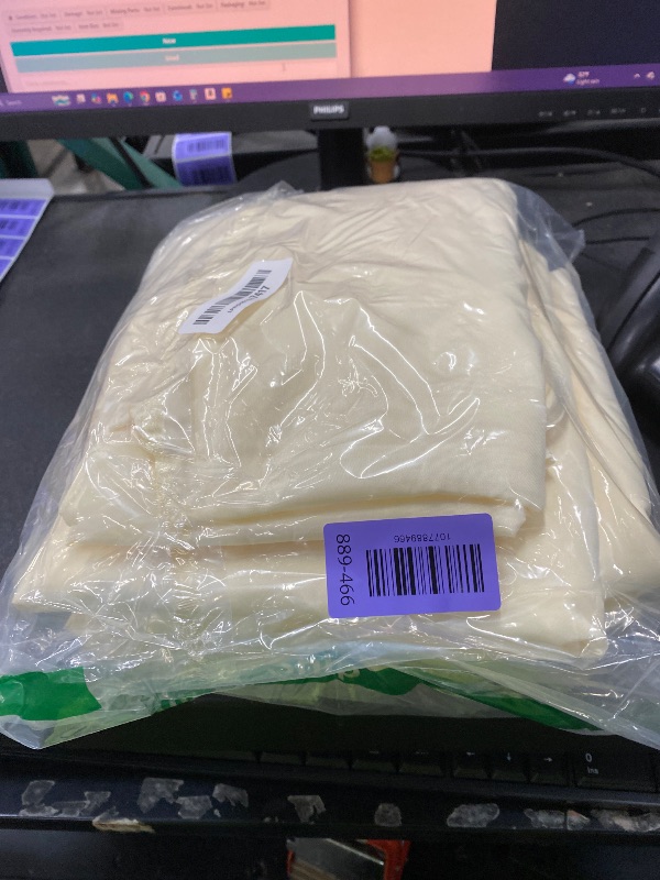 Photo 1 of Pack 70 In Round Light Beige Tablecloths - Reusable Polyester Table Covers – Protect from Spills (Not Waterproof) – for Weddings, Banquets, Parties – Ships Folded, Wrinkles Likely, Steam Before Use