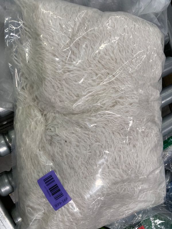Photo 1 of **HAS SPOTS***WELLATENT Fur Coats For Women,Plus Size Cropped Mongolian Faux Fuzzy Jacket Fluffy Fall Coat. SIZE 4XL WHITE