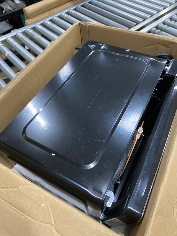 Photo 1 of ***NO REFOUND - NO RETUN*** Farberware 0.7 Cu. Ft. Stainless Steel Microwave Oven, 700-Watt with LED Display, 10 Power Levels, 8 Auto-Cook Presets, Express Cooking, Weight & Time Defrost