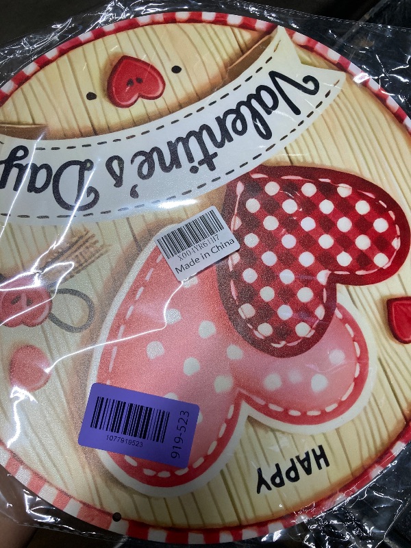 Photo 1 of 1 Pcs Valentines Day Wreath for Front Door 12 Inch Wooden Hanging Door Sign Welcome with Cute Heart Design Romantic Porch Wreaths for Holiday Home Door Wall Farmhouse Decorations Indoors Outdoors
