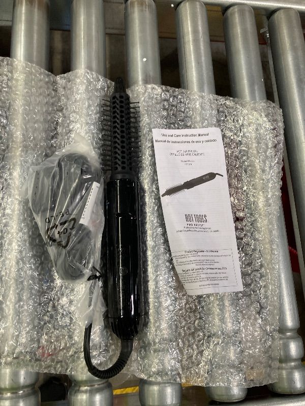 Photo 1 of **NO BOX**Hot Tools by Hot Tools TANGLE-FREE HOT AIR BRUSH 1" for UNISEX