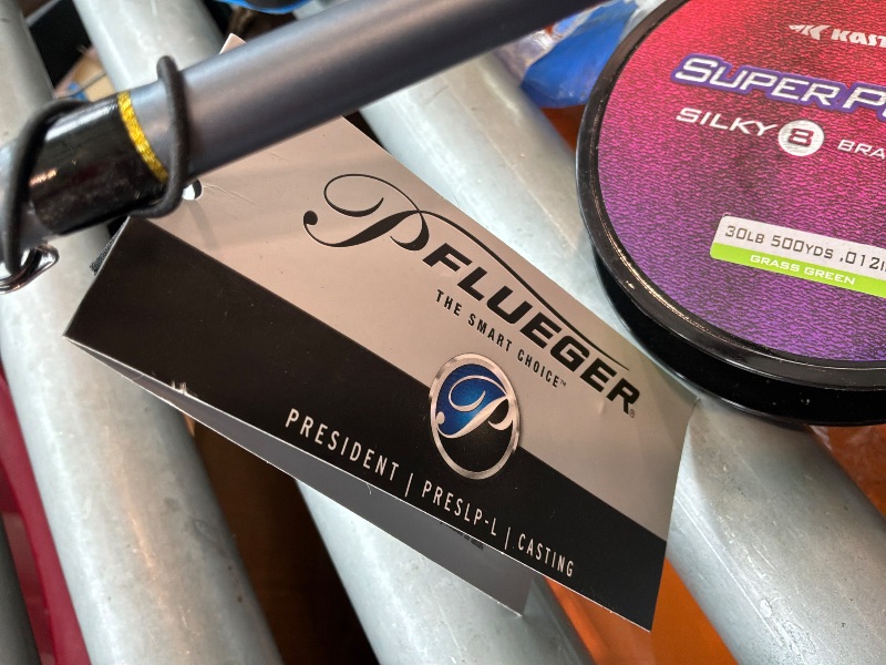 Photo 1 of [Tip Broken] Pflueger 7' President Baitcast Low Profile Reel and Fishing Rod Combo, Medium Heavy Power, 1-Piece 24T Carbon Rod, Aluminum Spool