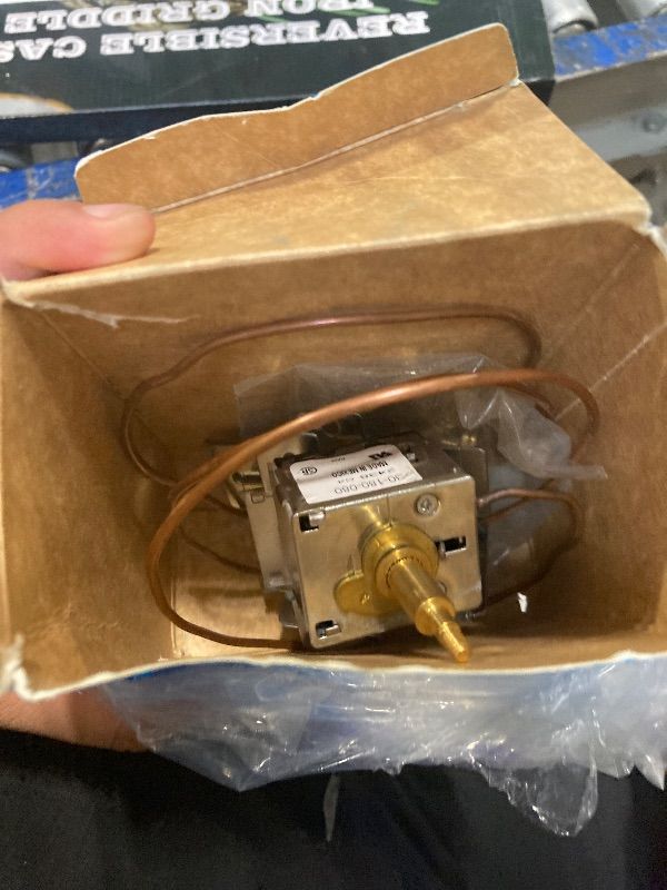 Photo 1 of !! MISSING PARTS **RANCO A30-180-070 COLD CONTROLS ICE MACHINE AND REFRIGERATOR