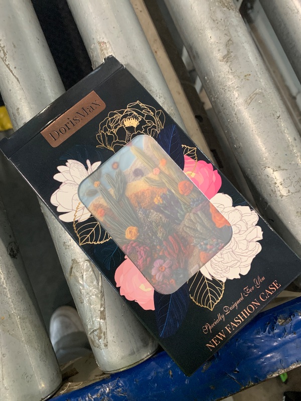 Photo 1 of ***unknown size*** Iphone phone case