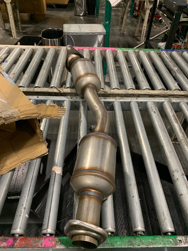 Photo 1 of *** UNKNON MAKE AND MODEL**Catalytic Converter