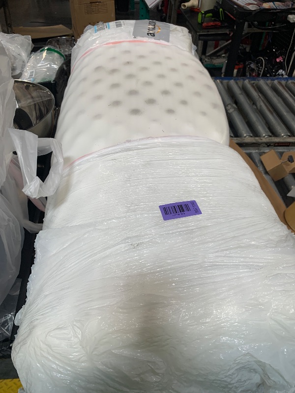 Photo 1 of ***** UNKNOWN SIZE***Quilted Fitted Mattress Pad, Queen Mattress Protector Topper with Deep Pocket Stretches up to 16 Inches, Machine Washable Mattress Cover by Utopia Bedding (White)