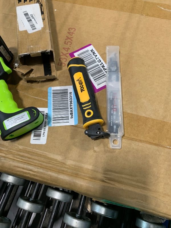 Photo 1 of ** MISSING PARTS** 8-In-1 Multi Blades Hand Saw, Drywall Cutter. Hacksaw. Long Blade Hand Saw, Jab Saw, For Cutting Drywall, Sheetrock, Wood, Metel, Plastic, Plywood. Blade Quick Change Mechanism.