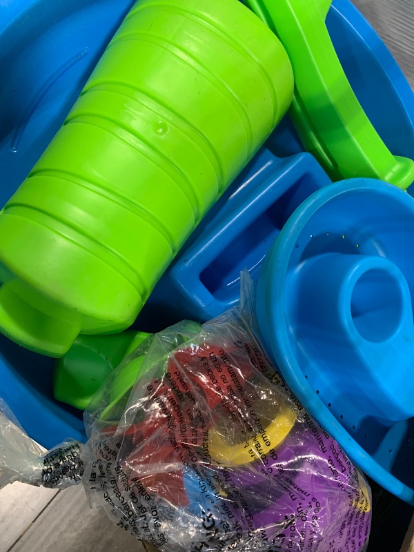 Photo 1 of ** Slighty DIrty** Water Table for Kids Ages 3-8,STEM 28PCS Rain Shower Sand & Water Play Set