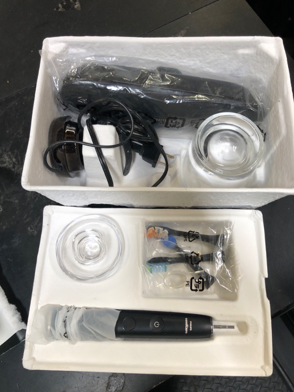 Photo 1 of Philips Sonicare DiamondClean 9500 Electric Toothbrush 3 Brush Heads, Black