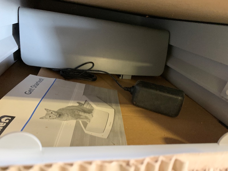 Photo 1 of ****NO TRAY*****PetSafe ScoopFree Crystal Classic Self-Cleaning Litter Box, Gray
