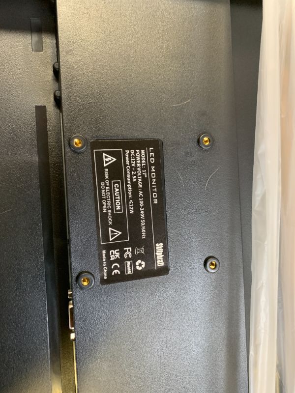 Photo 1 of SKitphrati 17" WXGA+ LED Monitor
