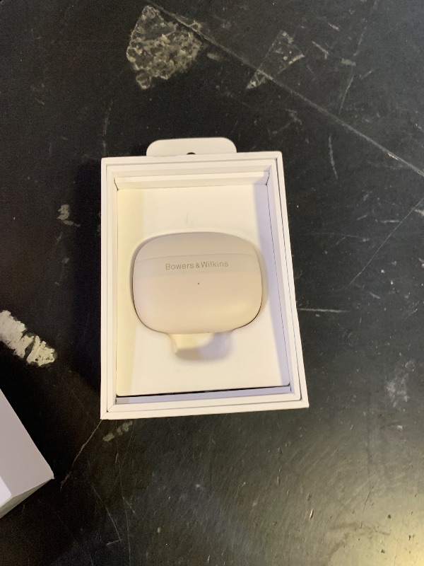 Photo 1 of Bowers & Wilkins Pi8 True Wireless Earbuds