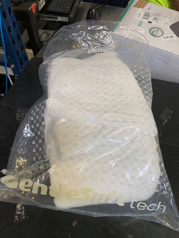 Photo 1 of Bedsure 100% Cotton Blanket, Waffle Weave, Full Size, White, 80"x90"