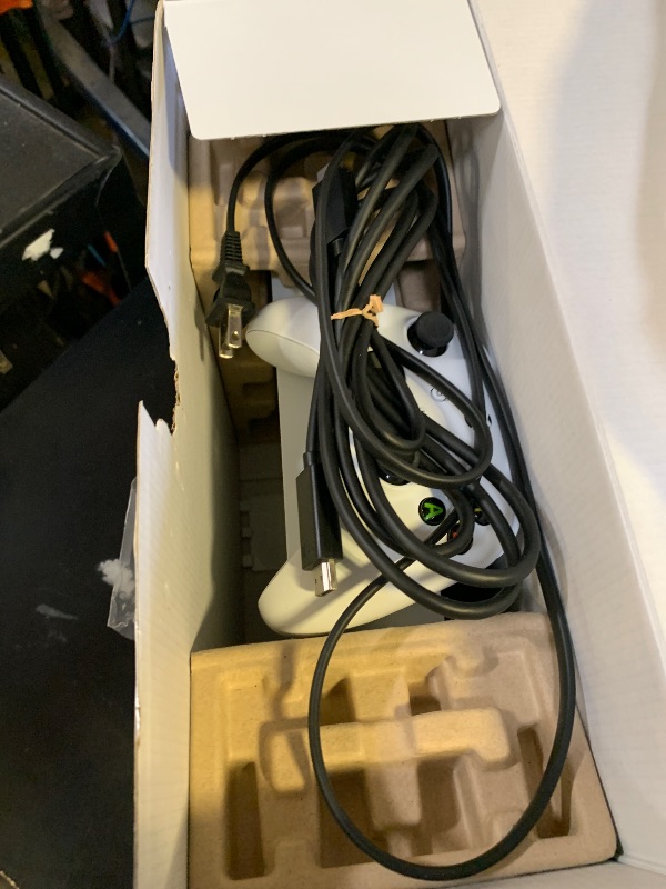Photo 1 of Xbox Series S - All Digital Gaming Console - 512GB SSD - Includes Wireless Controller - 120FPS (Renewed Premium)