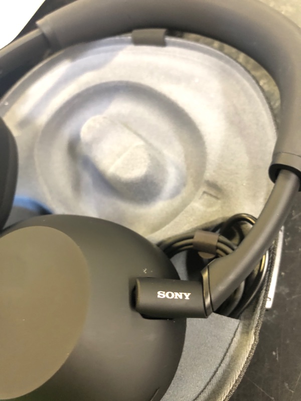 Photo 1 of sony noise cancelling stereo headset