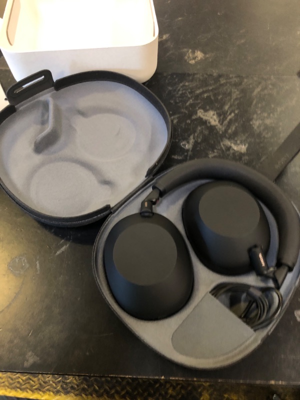 Photo 1 of sony noise cancelling stereo headset