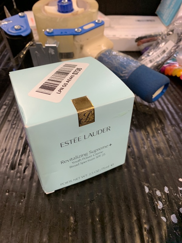 Photo 1 of Estée Lauder Revitalizing Supreme+ Youth Power Cream SPF 25