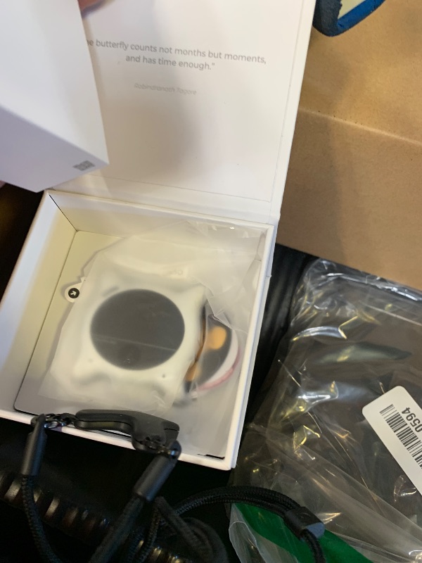 Photo 1 of Looki L1 AI Wearable Lifelogging Device