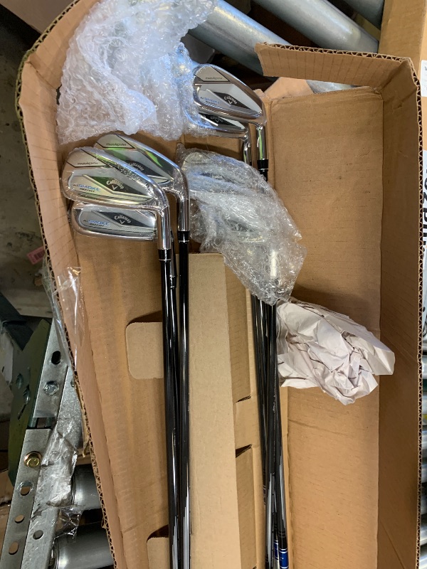 Photo 1 of Callaway Golf Paradym AI Smoke Max Fast Iron Set (Right Hand, Graphite, Light (R2), 5 - PW,AW)