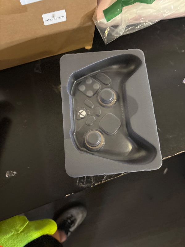 Photo 1 of FLYDIGI VADER 5S Wired Controller for XBOX Series X|S, XBOX One, Windows