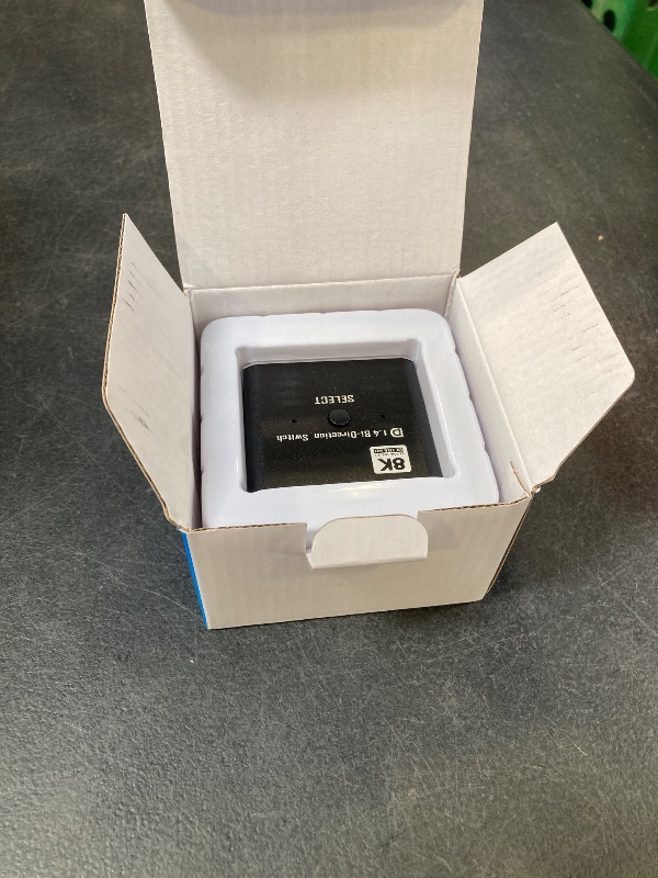 Photo 1 of Rantecks DP1.4 Bi-Directional Switch DisplayPort Switch 8K@60Hz DP Switcher with Remote Control Supports 4K@120Hz 1080P@240Hz Compatible with DP1.3/1.2/1.1/1.0 for PC Monitor Gaming Console