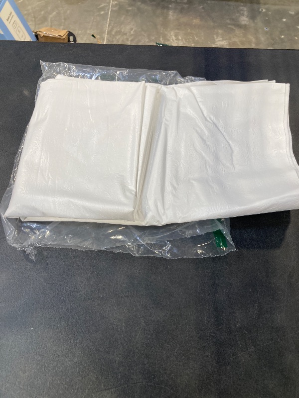 Photo 1 of white table cloth cover 