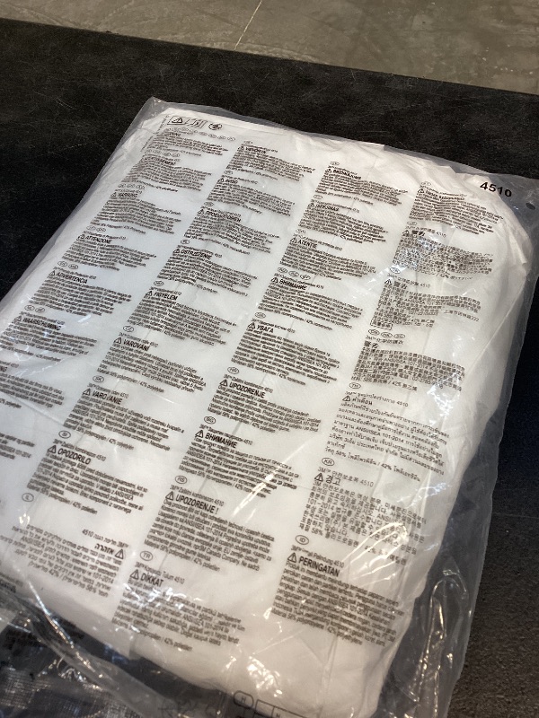 View 3 of 3M Disposable Protective Coverall, Pack of 20 White Coveralls, Hooded with Elastic Cuff, Two-Way Zipper, Antistatic, Painting and Coating, Food Safety, 4XL, 4510-4XL