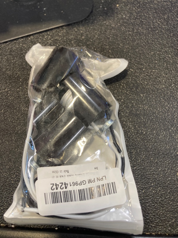 Photo 1 of Phenolic (Bakelite) Medium Base E26 Fixture Socket,Keyless E26 Lampholder with Hickey, Black (Pack of 3)