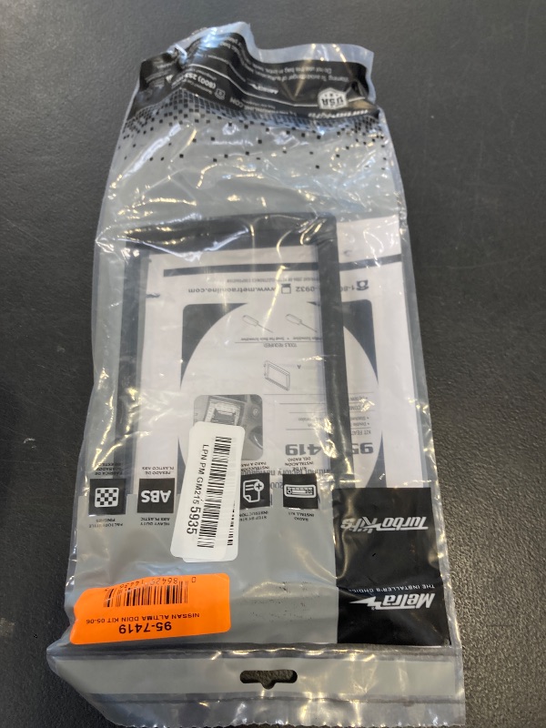 Photo 1 of Metra 95-7419 Double DIN Installation Kit for 2005-2006 Nissan Altima Without Factory Navigation, Black
