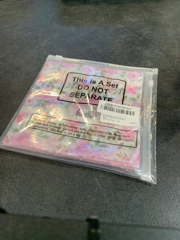 Photo 1 of Honeydak 200 Pcs Pink Watercolor Roses Wax Paper Sheets 7 Inch Deli Paper Sheets Floral Food Basket Liners for Sandwich Burger Greaseproof Food Wrapping, Bridal Shower, Wedding, Mother's Day Gift Wrap