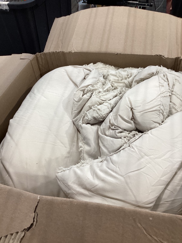 Photo 1 of Litanika Beige Oversized King Size Comforter, 3 Pieces Cream Tufted Boho Farmhouse Bedding Comforter Sets, Lightweight Fluffy Bed Set for All Season (120x98In Comforter and 2 Pillowcases)