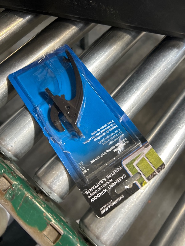 Photo 1 of Prime-Line H 3540 Bronze Casement Window Locking Handle (Single Pack)