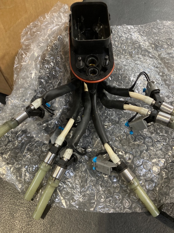 Photo 1 of SUXNOS Fuel Injectors fits for/Chevy Astro Blazer Express 1500 2500 K1500 P30 S10 Silverado 1500 For/GMC Jimmy P3500 Safari Savana 1500 6 Cylinder Inyectores FJ503 217-3028