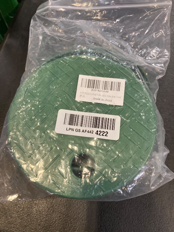 Photo 1 of POFUIERKN 4 Pcs Green Plastic Round Irrigation Sprinkler Valve Box Cover, Universal Fit, ID 5.5" OD 6"
