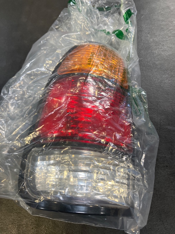 Photo 1 of ECOTRIC Halogen Tail Light Compatible with 2000-2006 Toyota Tundra Regular/Access Cab Signal Brake Lamp Taillight Driver Side Left w/Bulbs Replacement for TO2800129 815600C010