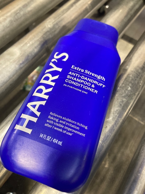 Photo 1 of Harry's Extra-Strength Anti-Dandruff Men's 2 in 1 Shampoo and Conditioner - 4 fl oz - Made with 2% Pyrithione Zinc
