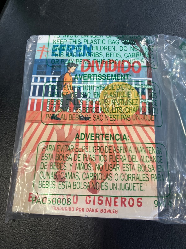Photo 1 of Efrén dividido: Efrén Divided (Spanish Edition)