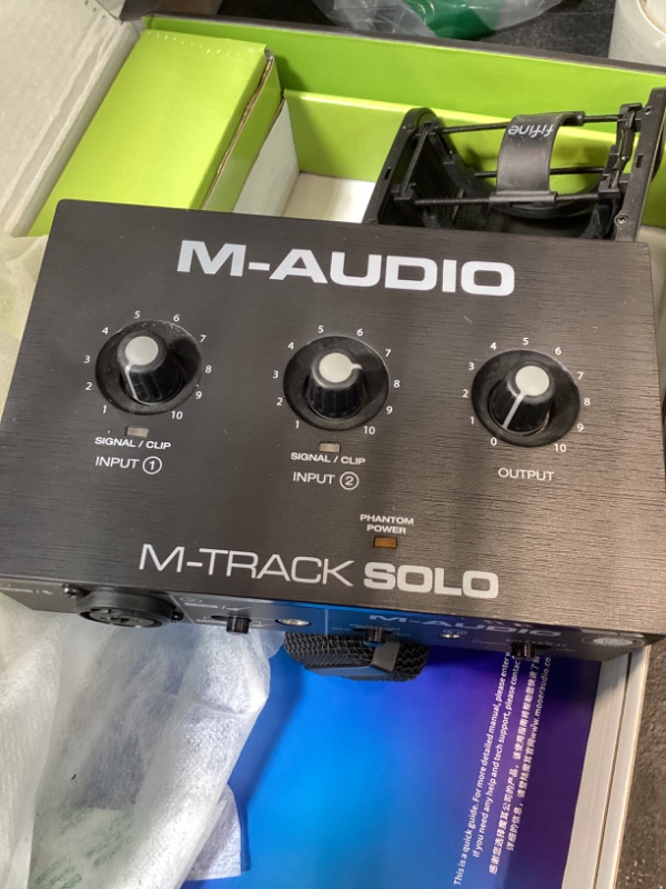 Photo 1 of _________ DIFFERENT MODEL LOOK AT PHOTO***** MOOER GE200 Pro Gen.4.0 Intelligent Guitar Amp Modelling Multi Effects Pedal All-in-one Professional Processor Groove Looper Drum, MIDI, AI Preset, Stem Seperation, MNRS & IR Loader, Preset Share