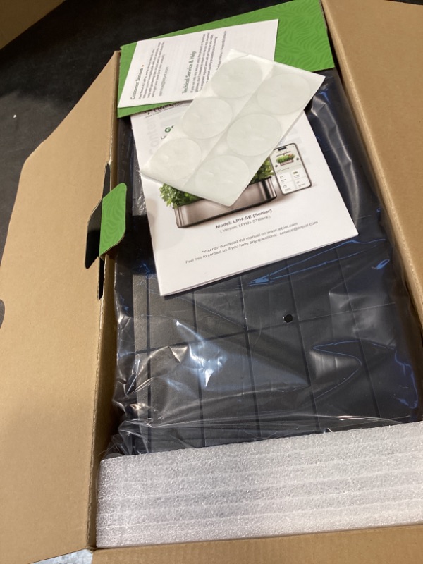Photo 1 of LETPOT LPH-SE Hydroponics Growing System, 12 Pods Smart Herb Garden Kit Indoor, Indoor Garden, APP & WiFi Controlled, with 24W Growing LED, 5.5L Water Tank, Pump System, Automatic Timer
