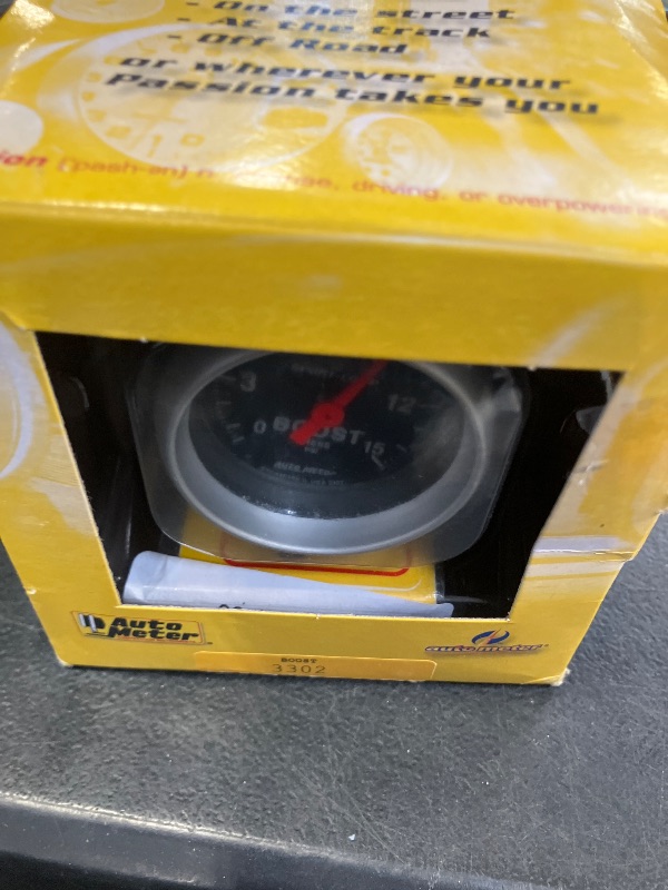 Photo 1 of Auto Meter (3302) Sport Comp 2-1/16" 0-15 PSI Mechanical Boost Gauge
