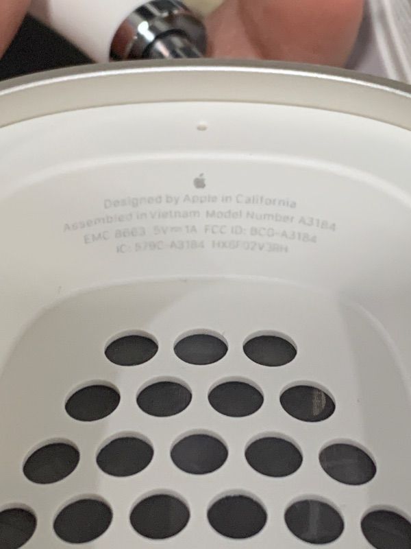 Photo 1 of Apple AirPods Max Wireless Over-Ear Headphones, Pro-Level Active Noise Cancellation, Transparency Mode, Personalized Spatial Audio, USB-C Charging, Bluetooth Headphones for iPhone - Starlight