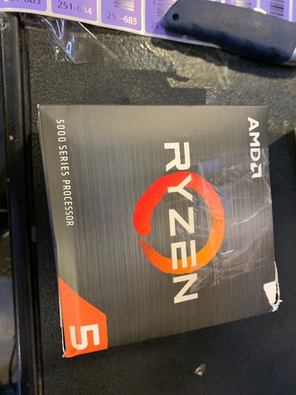 Photo 1 of AMD Ryzen 5 5600X 6-core, 12-thread unlocked desktop processor with Wraith Stealth cooler