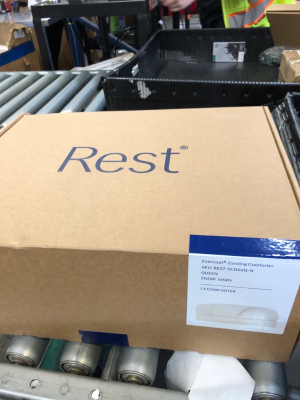 Photo 1 of REST® Evercool® Cooling Comforter, Full/Queen, Blanket for Hot Sleepers, All Season Bedding to Keep Cool for Night Sweats, Breathable Lightweight Blanket, 90"x90" Inches, Snow Ivory