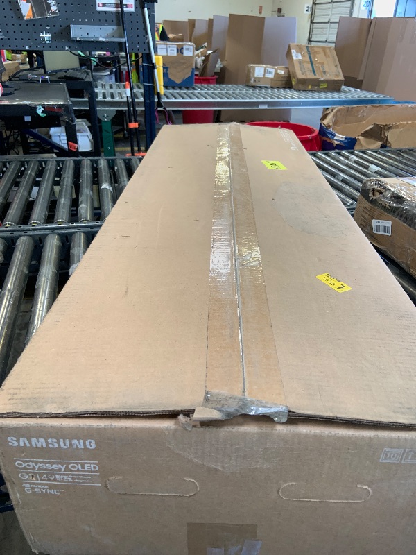 Photo 1 of SAMSUNG MONITOR