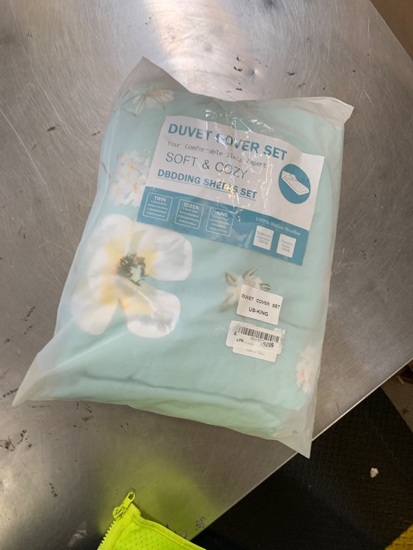 Photo 1 of Bedding Duvet Cover Set King, 3 Piece -Teal