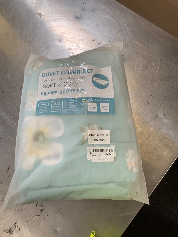 Photo 1 of Bedding Duvet Cover Set King, 3 Piece -Teal