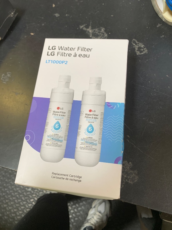Photo 1 of LG LT1000P2 6-Month / 200 Gallon Refrigerator Replacement Water Filter, Reduces Chlorine, 2 Count (Pack of 1), White.